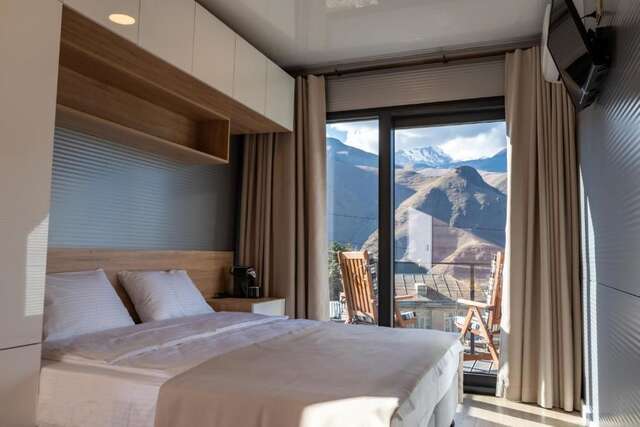 Лоджи Landscapes Hotel Степанцминда-25